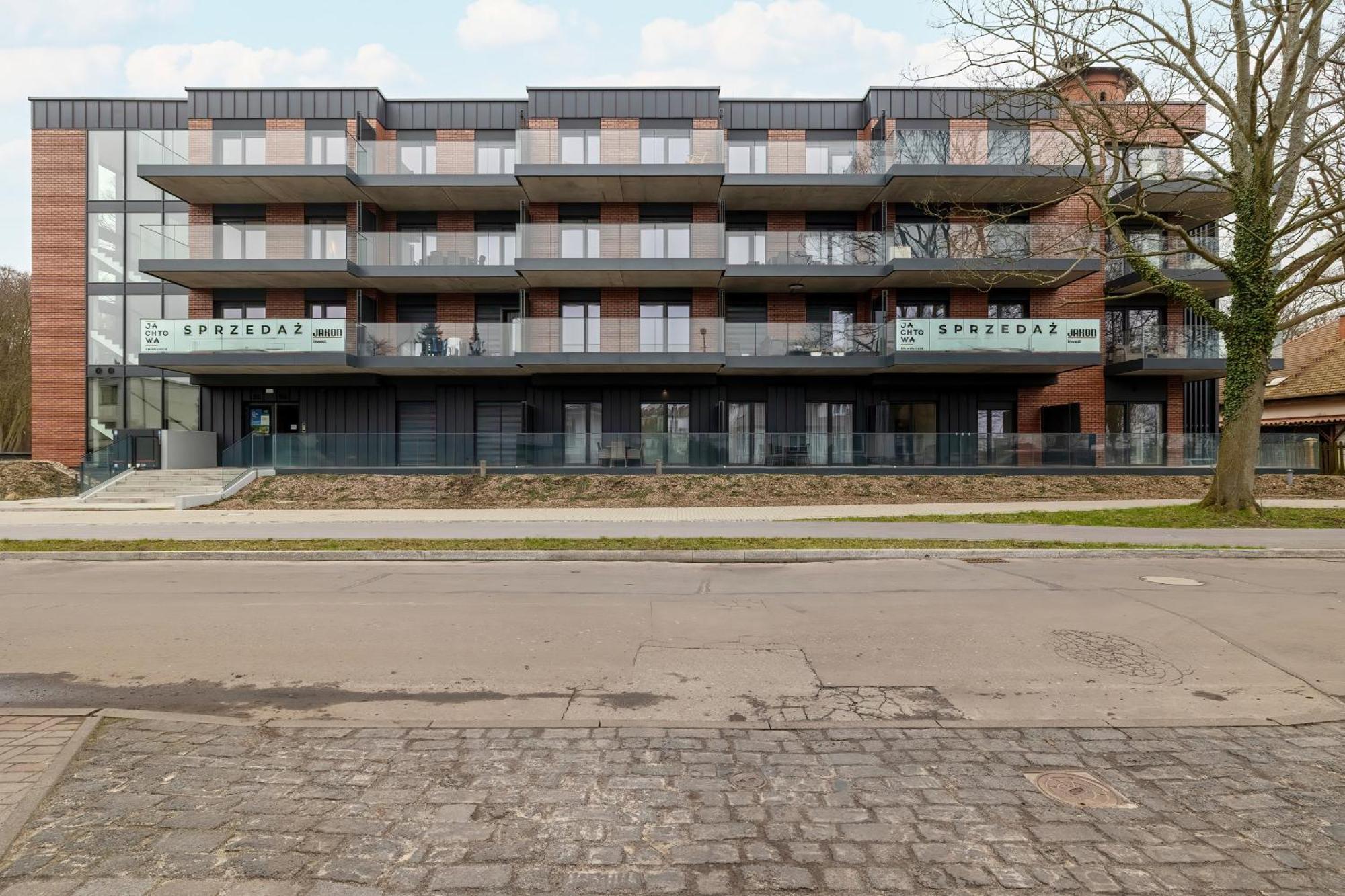 Modern Studio With Terrace And Parking In Swinoujscie By Noclegi Renters Kültér fotó
